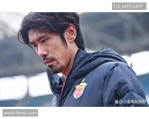 吕文君携手海港一路夺冠从中乙到中超退役后执教梯队传承足球梦想
